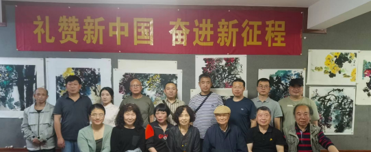 周宗岱老师花鸟画作品观摩研讨会在湘潭市惠民艺术创作中心举行